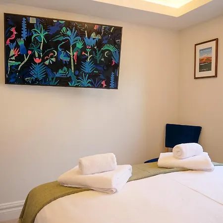 Experience At Main Street - 3 Guest house