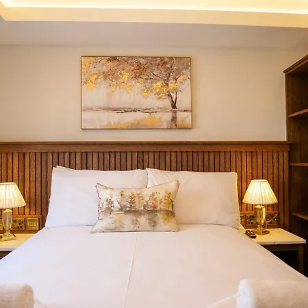 Guest house Experience At Main Street - 3