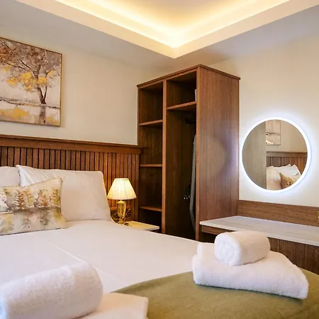 Experience At Main Street - 3 Guest house *